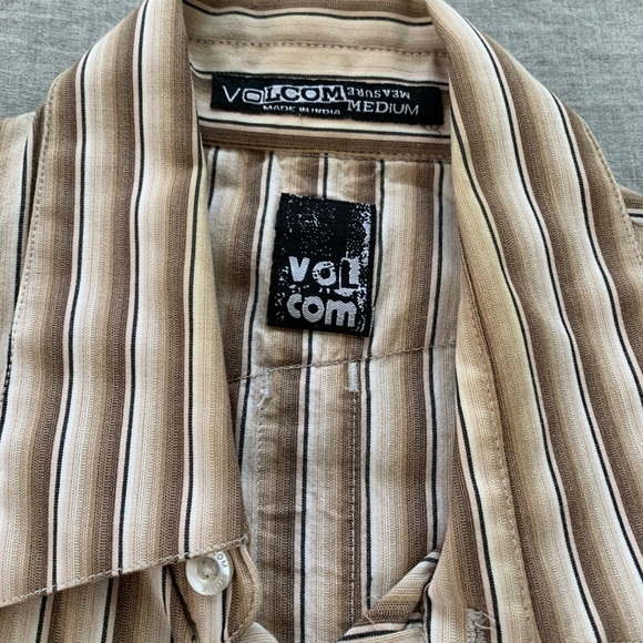 Volcom button down - Picture 3 of 4